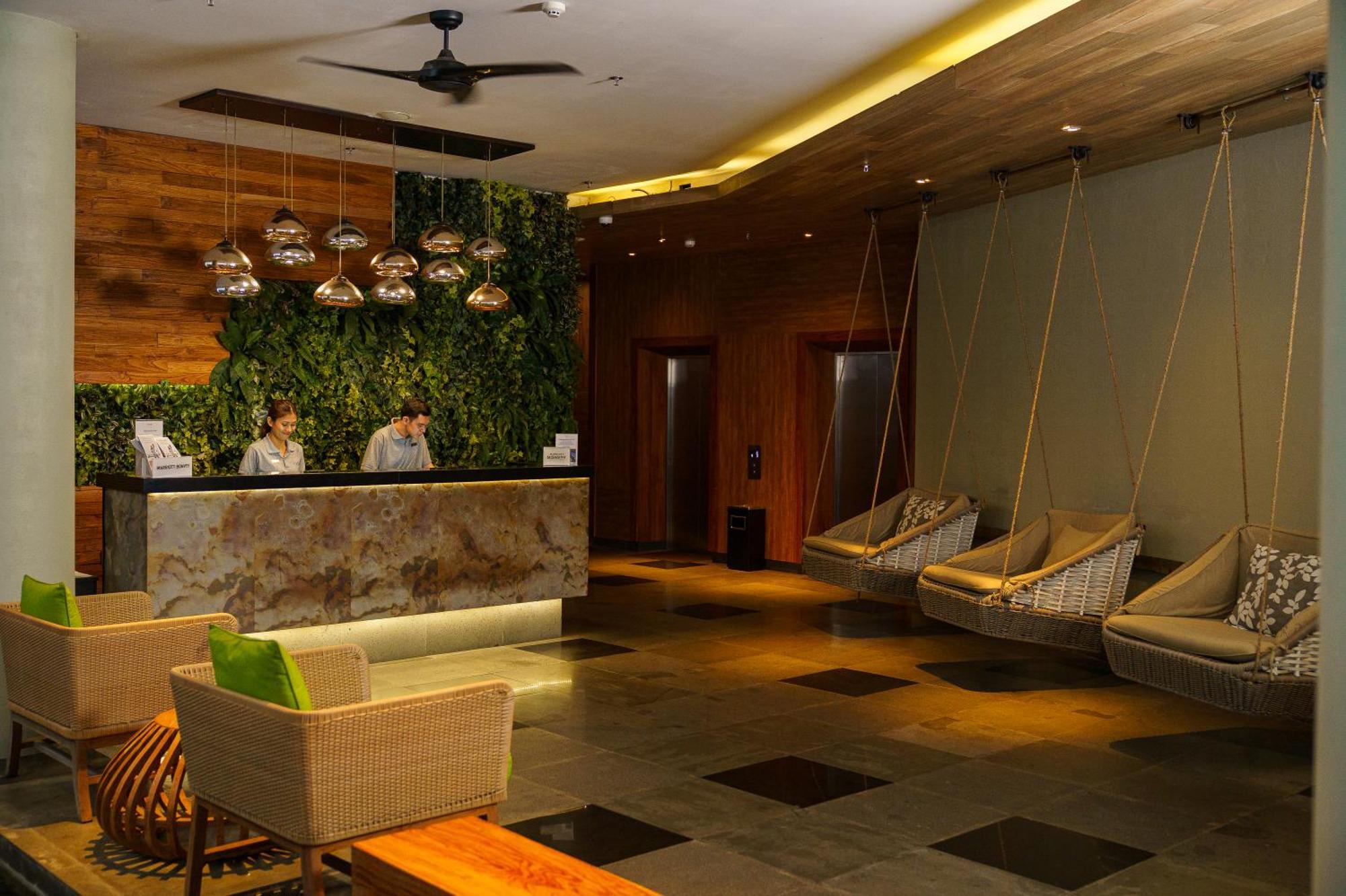 Fairfield By Marriott Bali South Kuta Hotel Kuta  Exterior photo